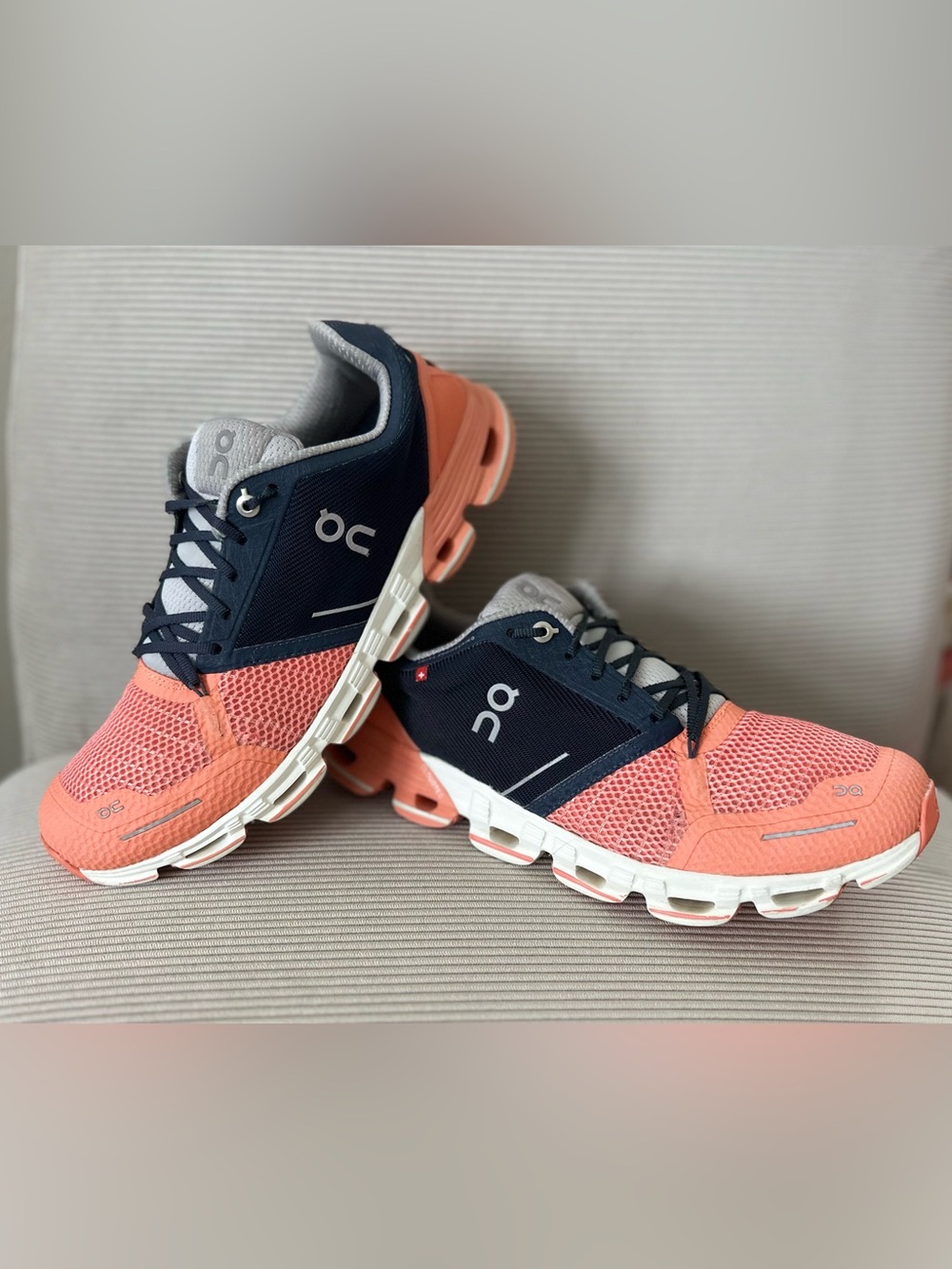 On Running Women’s Sneakers in Coral Pink & Navy size 10.5